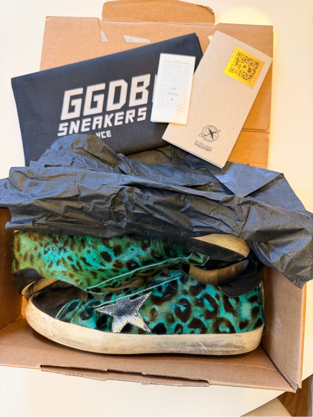 Golden Goose Emerald Leopard-Print Low-Top Sneakers with Black Toe Caps - Picture 7 of 8